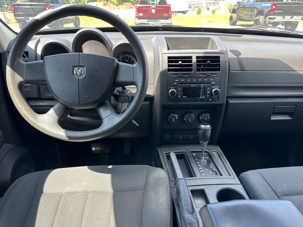 2011 Dodge Nitro Image 4