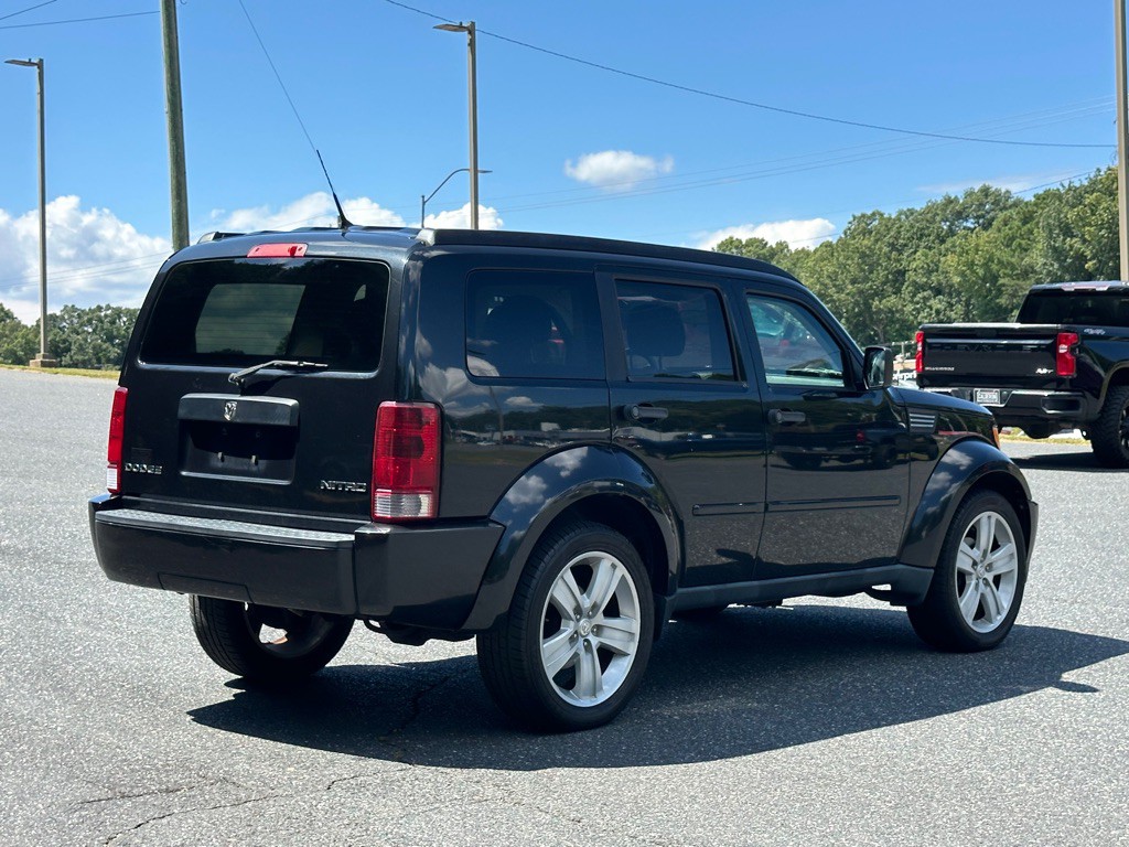 2011 Dodge Nitro Image 6