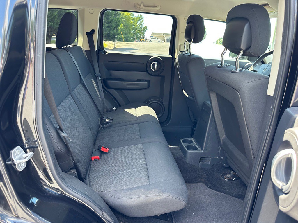 2011 Dodge Nitro Image 16