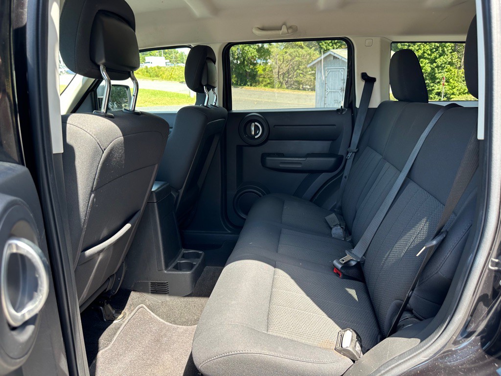 2011 Dodge Nitro Image 18