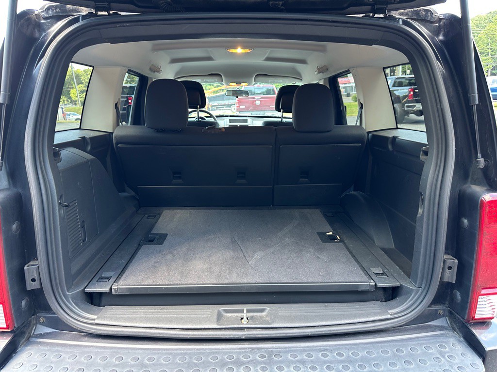 2011 Dodge Nitro Image 30