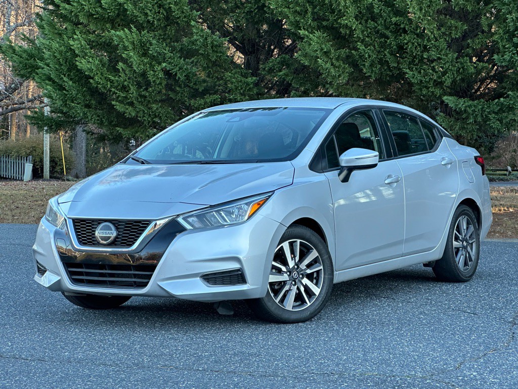 2020 Nissan Versa Image 1