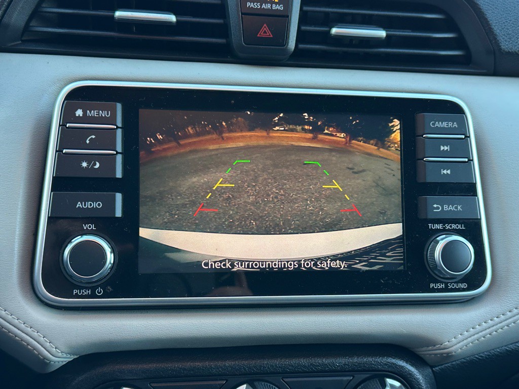 2020 Nissan Versa Image 5