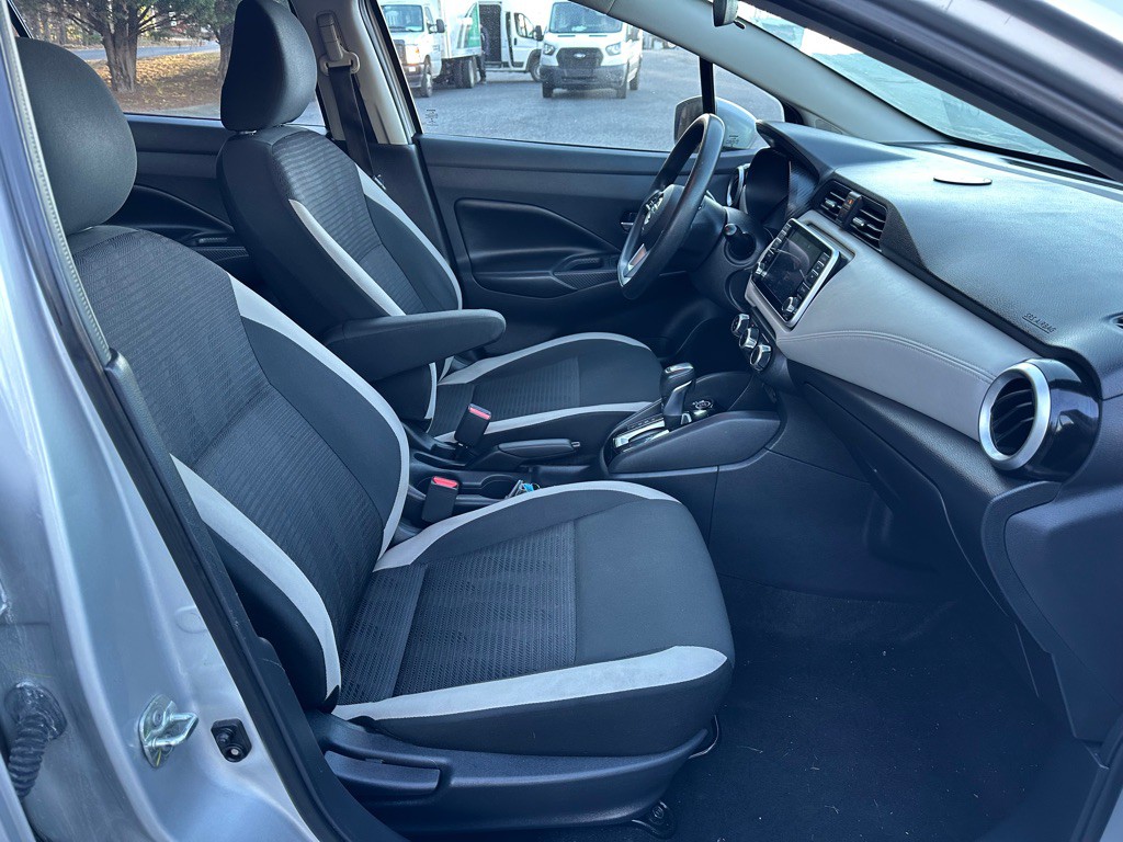 2020 Nissan Versa Image 12