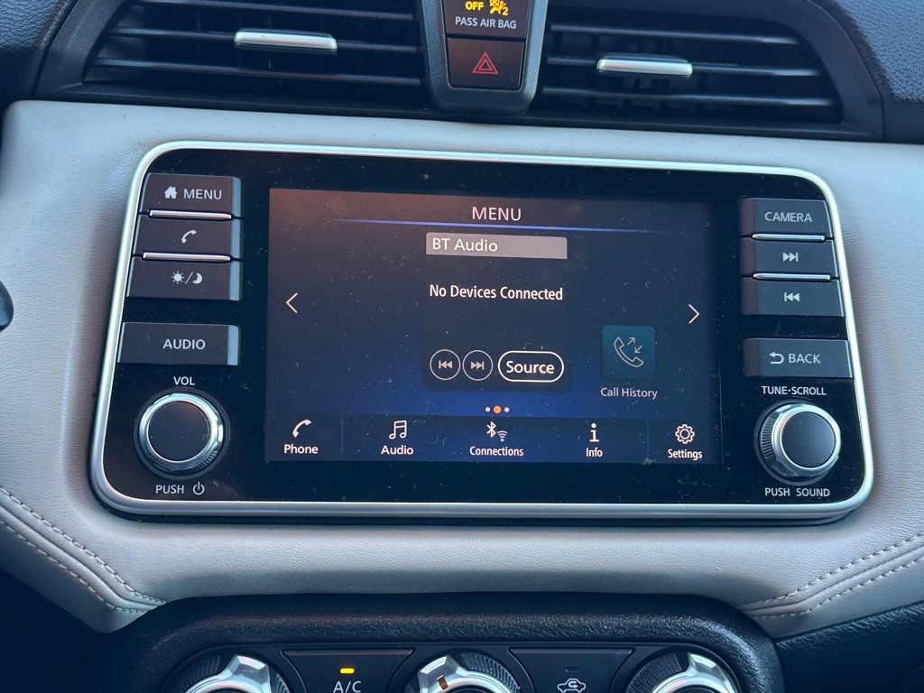 2020 Nissan Versa Image 22