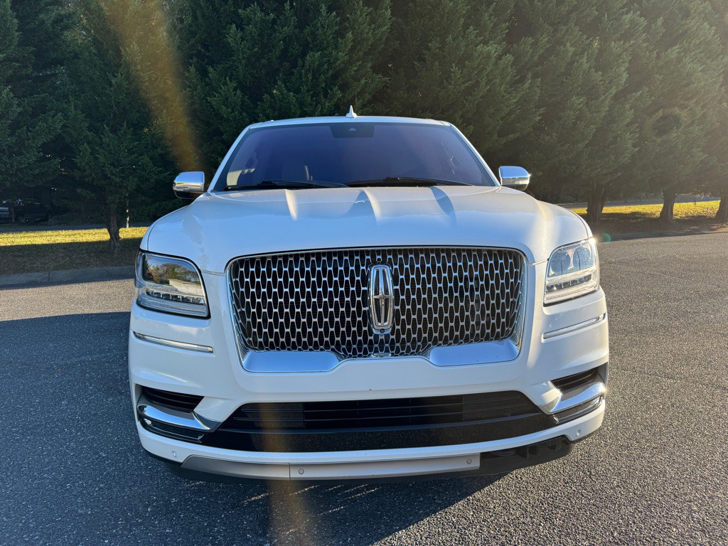 2020 Lincoln Navigator Image 3