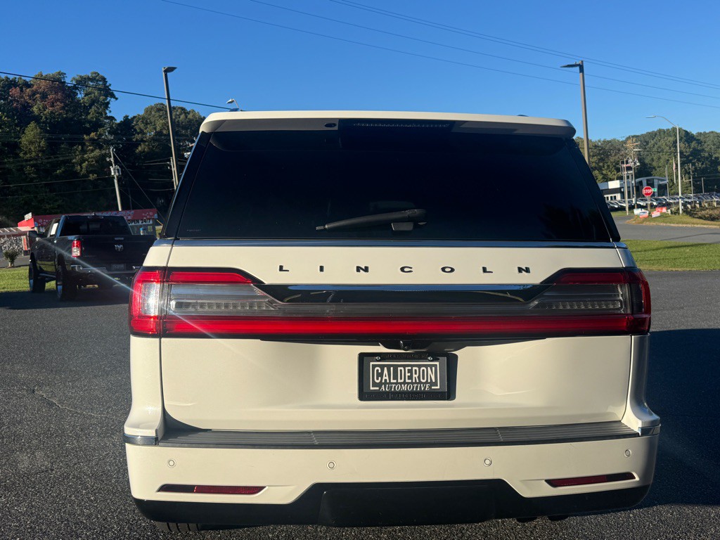 2020 Lincoln Navigator Image 4