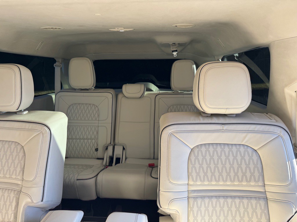 2020 Lincoln Navigator Image 17