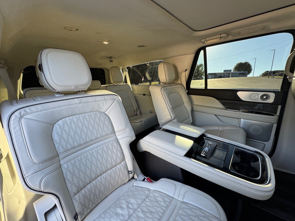 2020 Lincoln Navigator Image 26