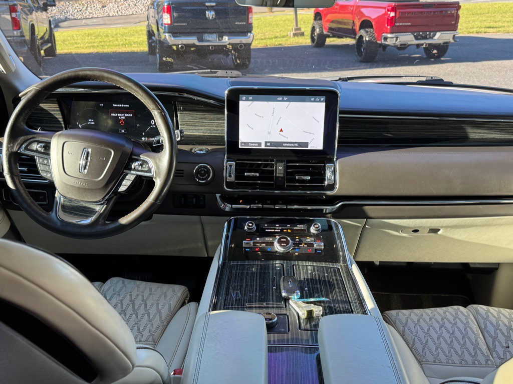 2020 Lincoln Navigator Image 41