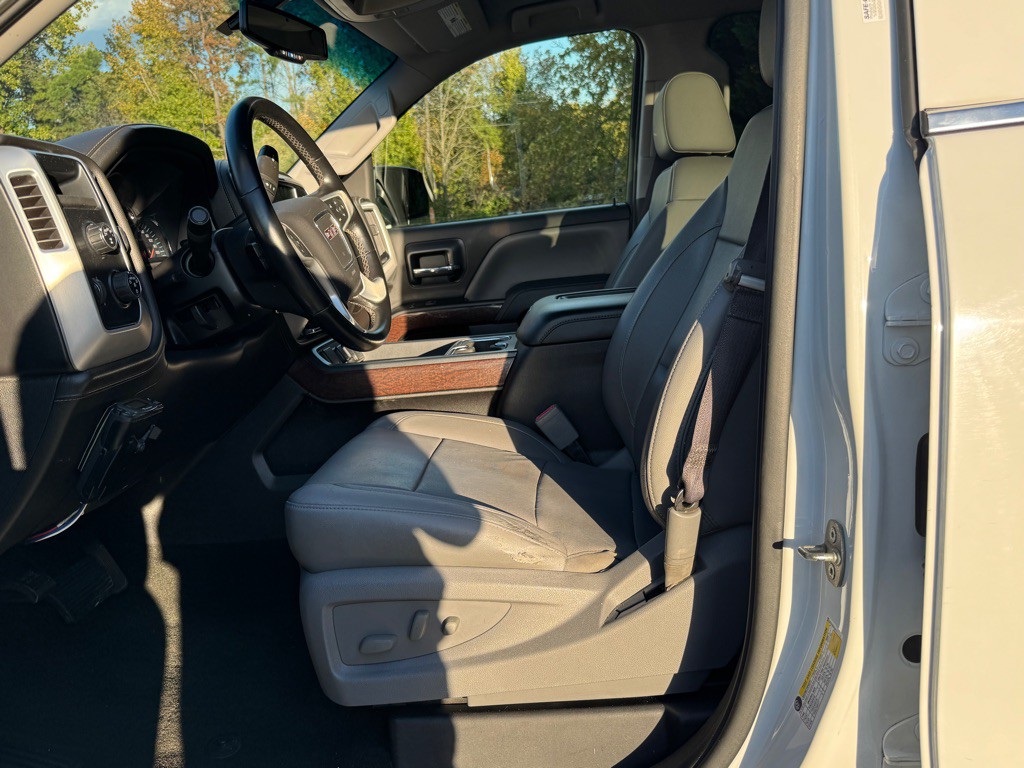 2017 GMC Sierra Image 11