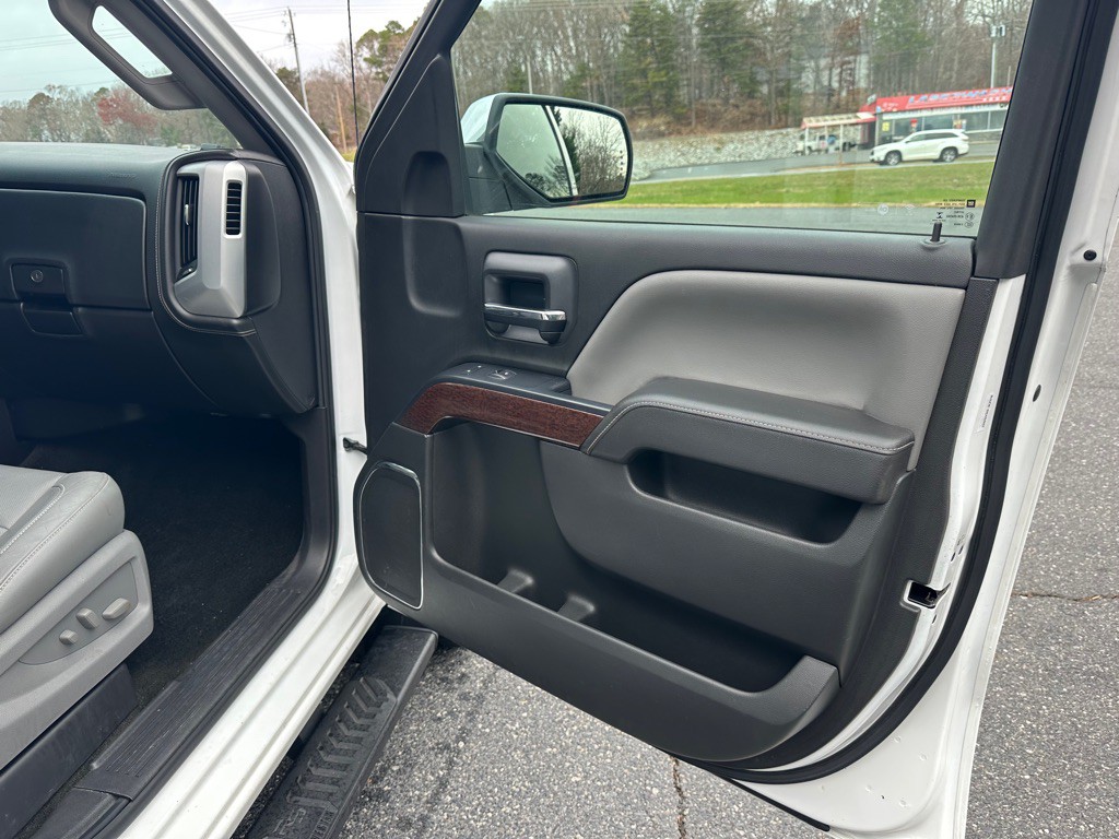 2017 GMC Sierra Image 17