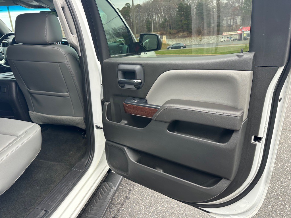 2017 GMC Sierra Image 18