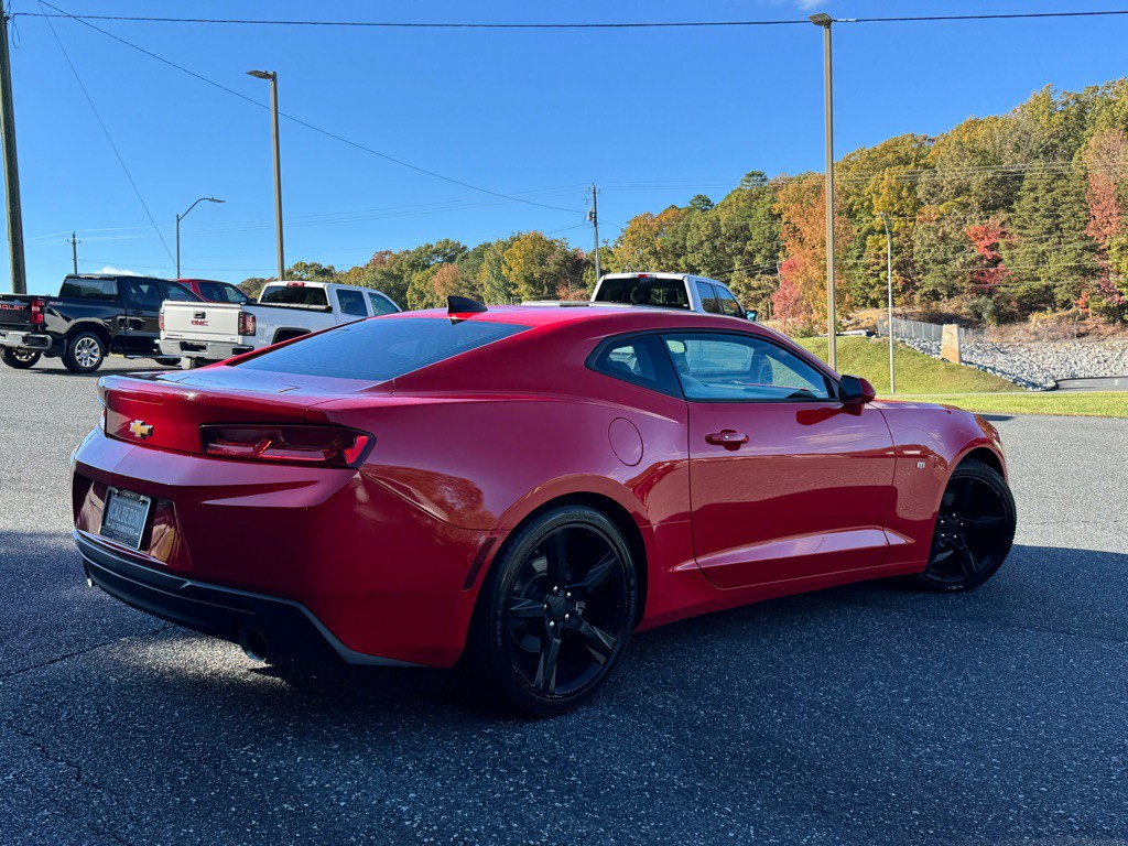 2017 Chevrolet Camaro Image 4