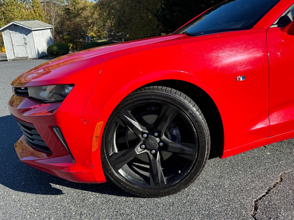 2017 Chevrolet Camaro Image 6