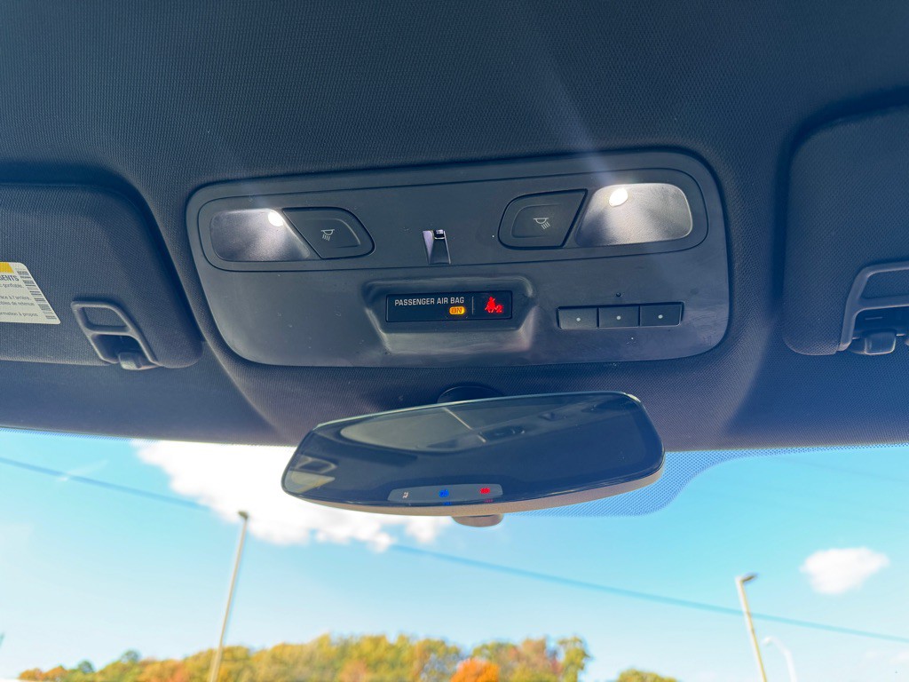 2017 Chevrolet Camaro Image 10