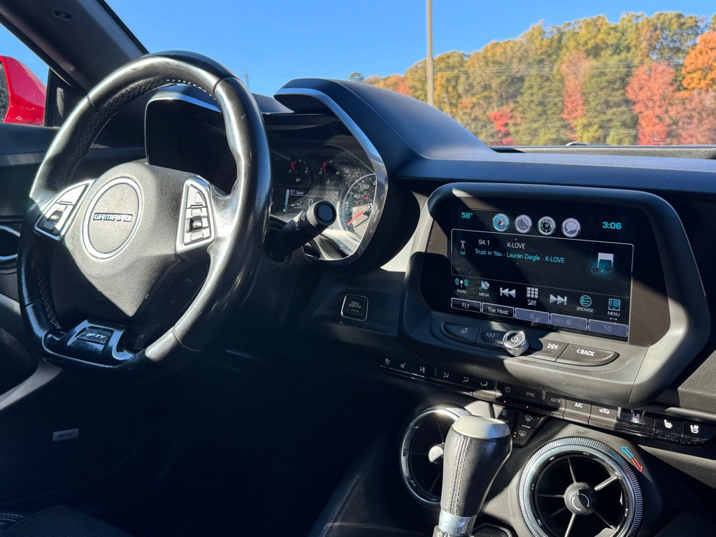 2017 Chevrolet Camaro Image 15