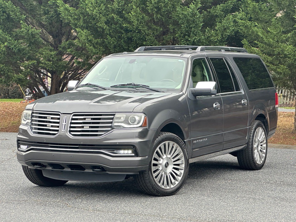 2015 Lincoln Navigator Image 1