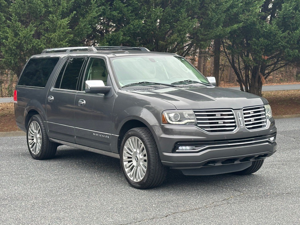 2015 Lincoln Navigator Image 11