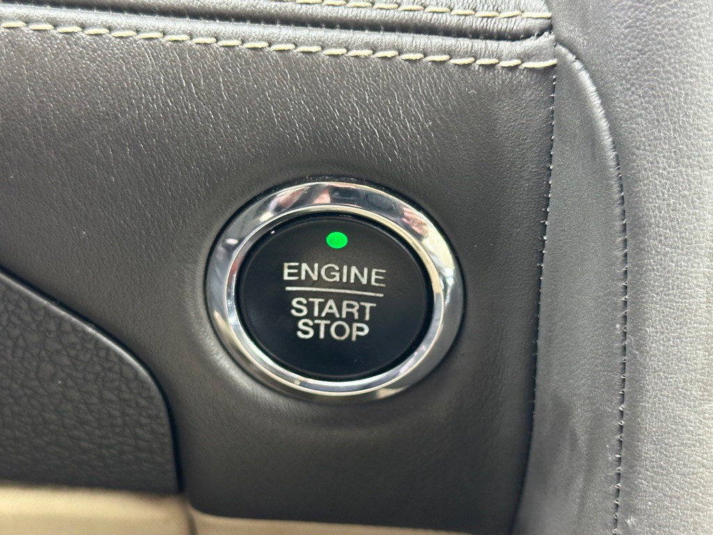 2015 Lincoln Navigator Image 30