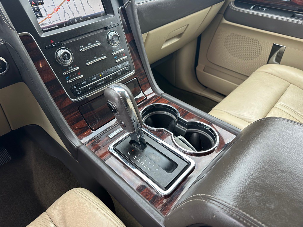 2015 Lincoln Navigator Image 31