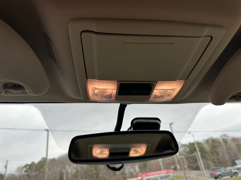 2015 Lincoln Navigator Image 33