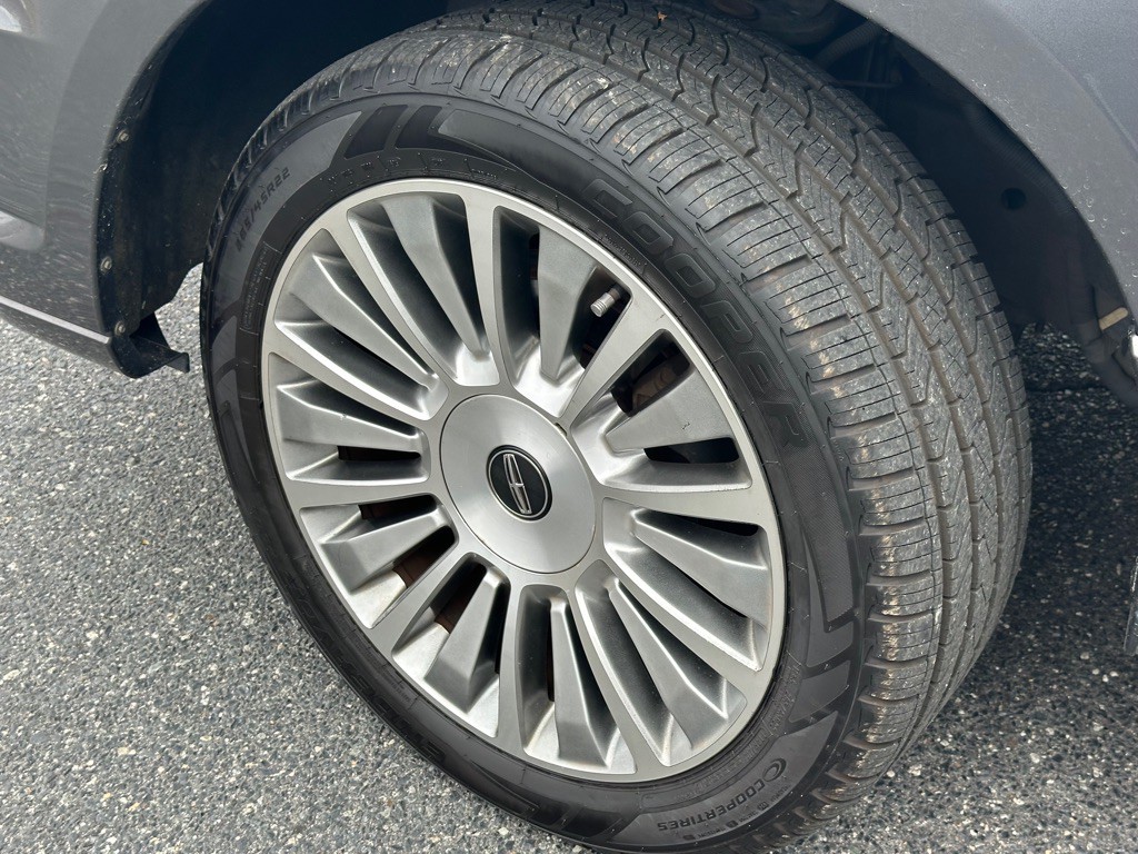 2015 Lincoln Navigator Image 36