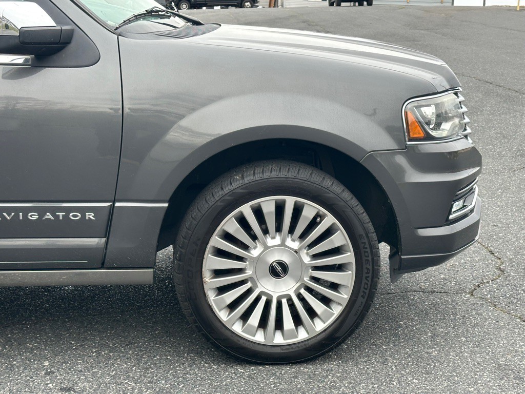 2015 Lincoln Navigator Image 42