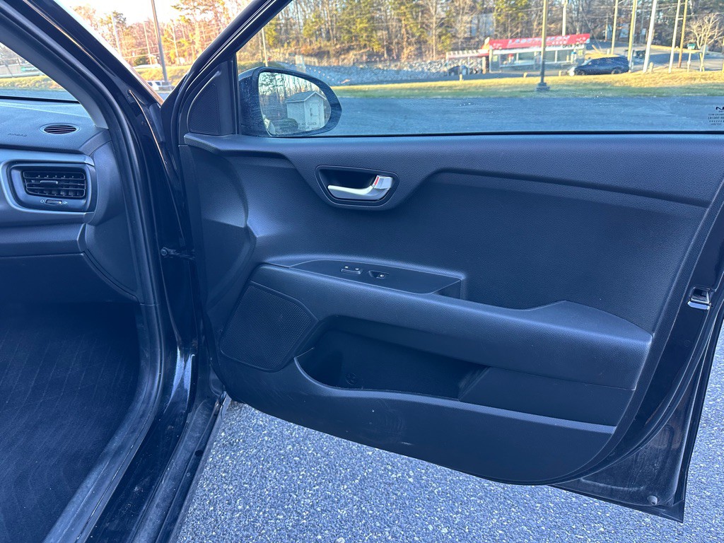 2023 Kia Rio Image 15