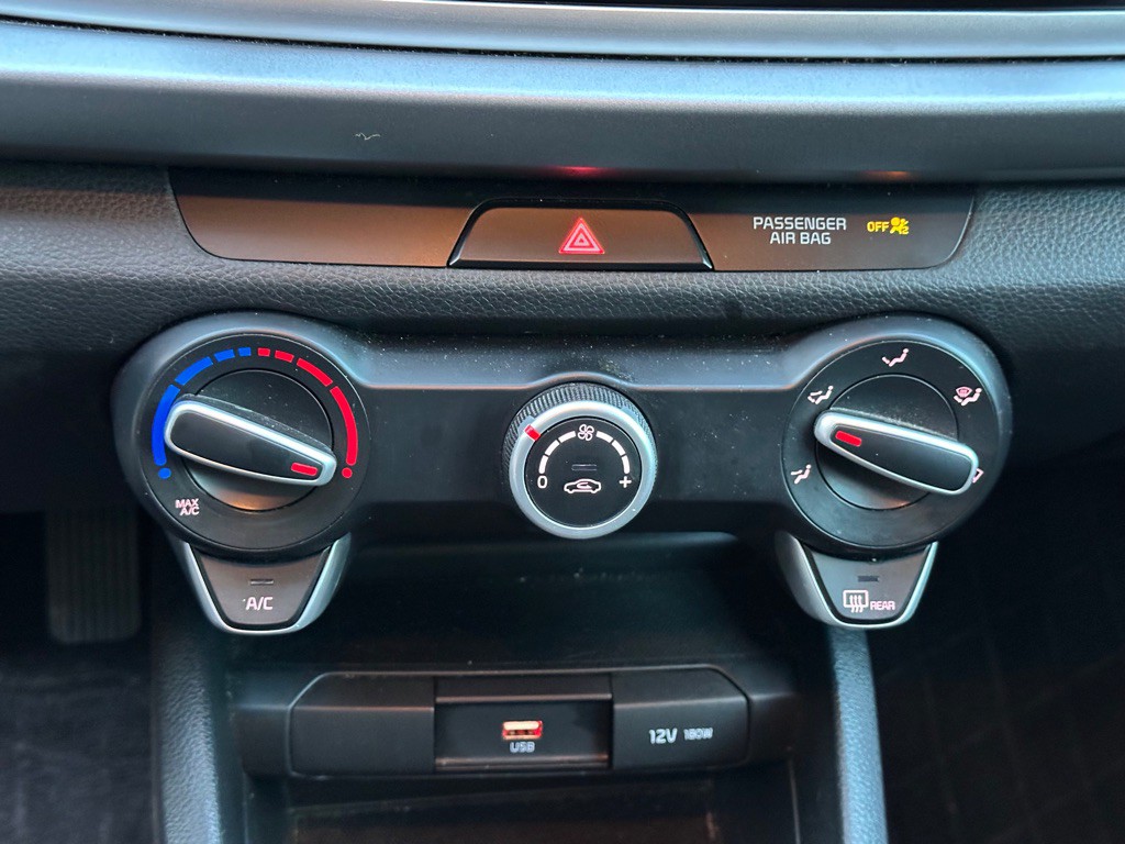 2023 Kia Rio Image 24