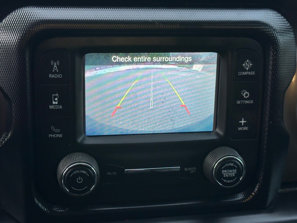 2019 Jeep Wrangler Unlimited Image 2