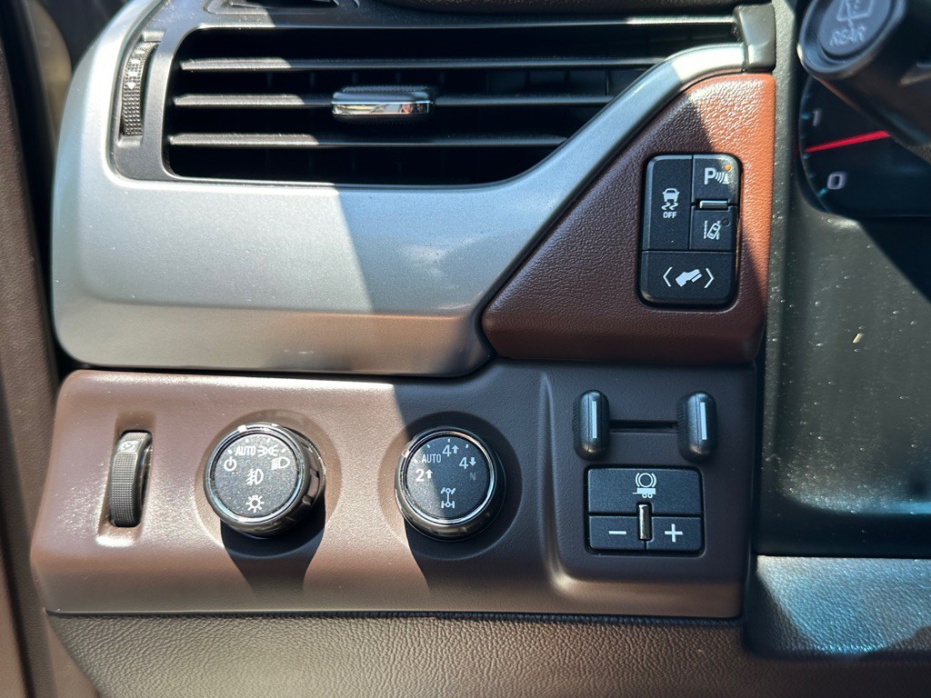 2015 Chevrolet Tahoe Image 36