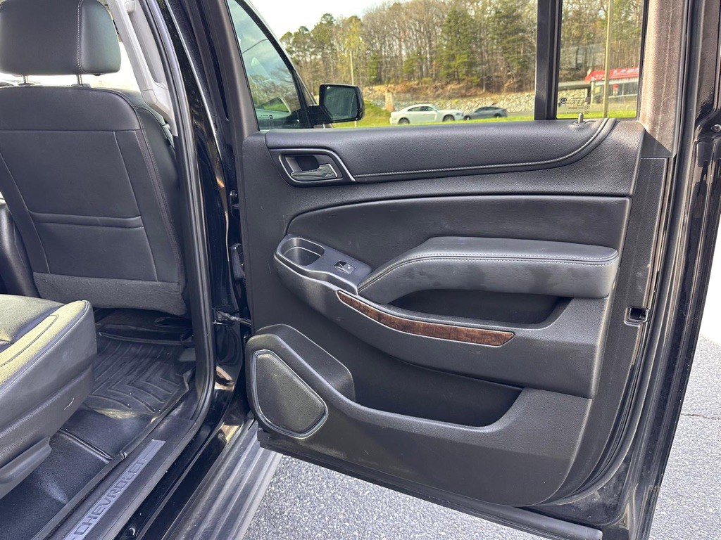 2018 Chevrolet Suburban Image 19