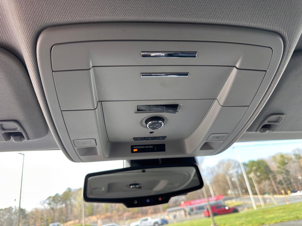 2018 Chevrolet Suburban Image 37