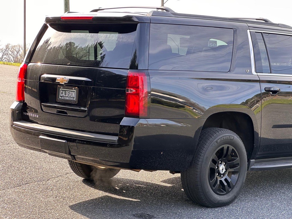 2018 Chevrolet Suburban Image 43