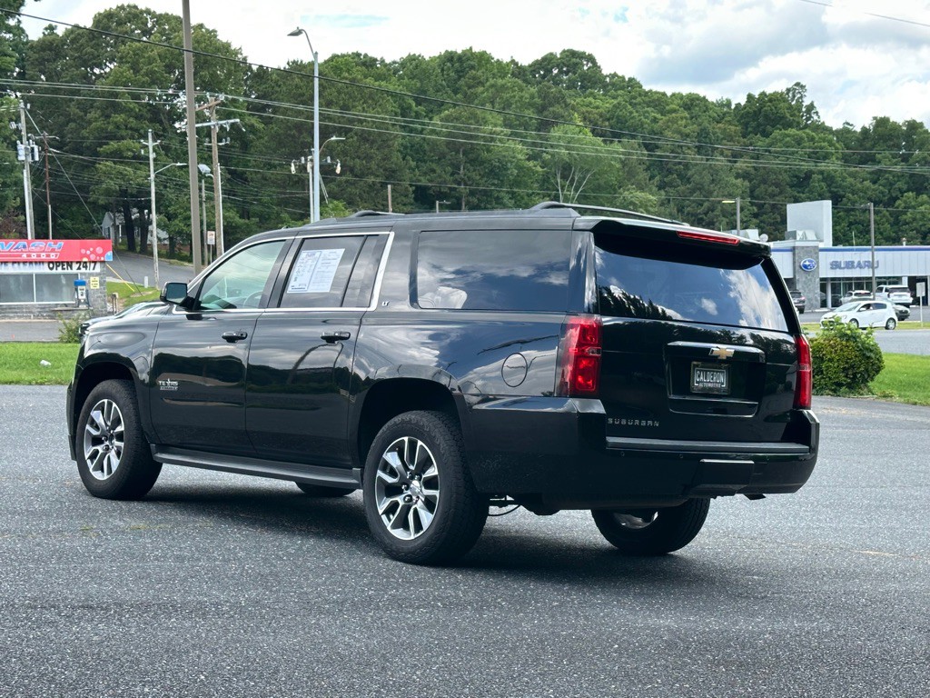 2018 Chevrolet Suburban Image 5