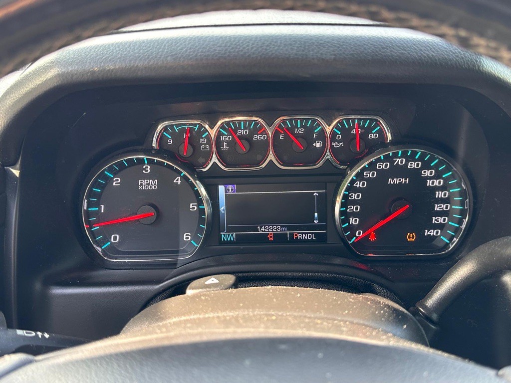 2018 Chevrolet Suburban Image 23