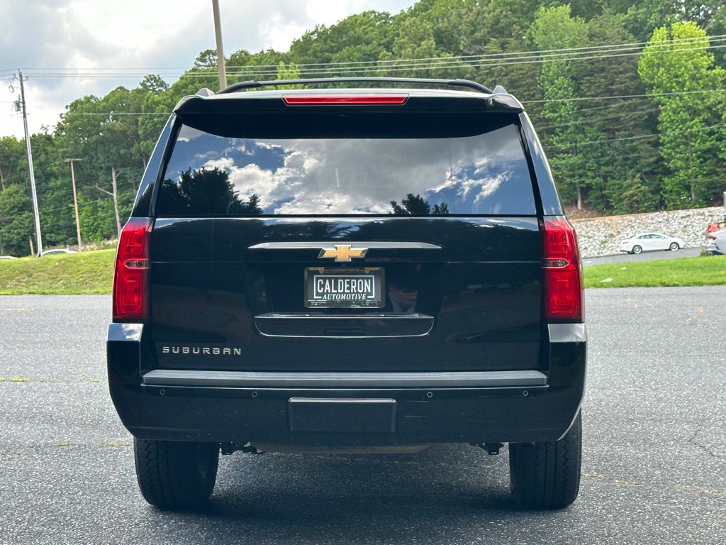 2018 Chevrolet Suburban Image 37