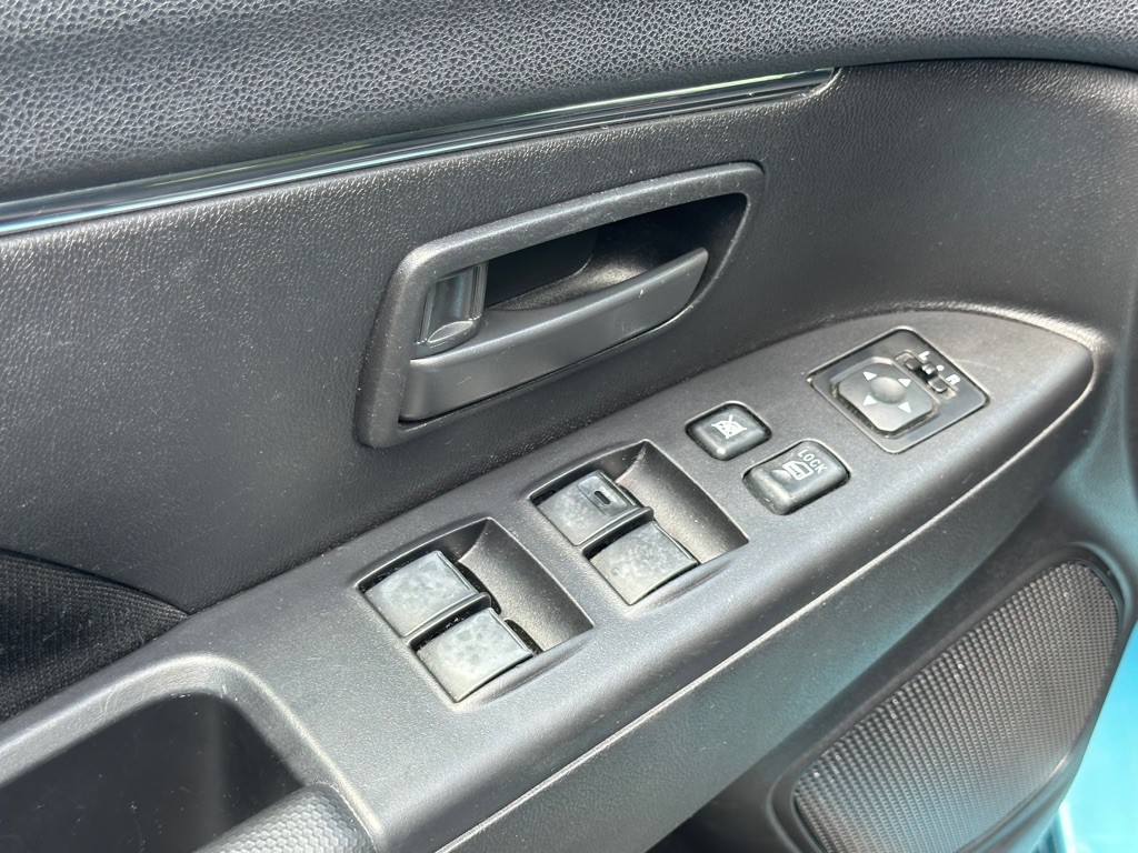 2014 Mitsubishi Outlander Image 13