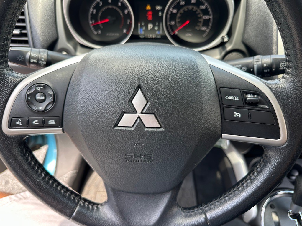 2014 Mitsubishi Outlander Image 22