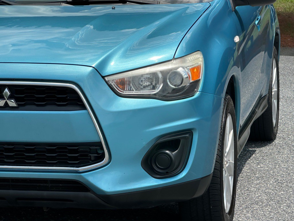 2014 Mitsubishi Outlander Image 33
