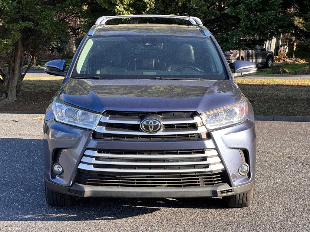 2017 Toyota Highlander Image 8