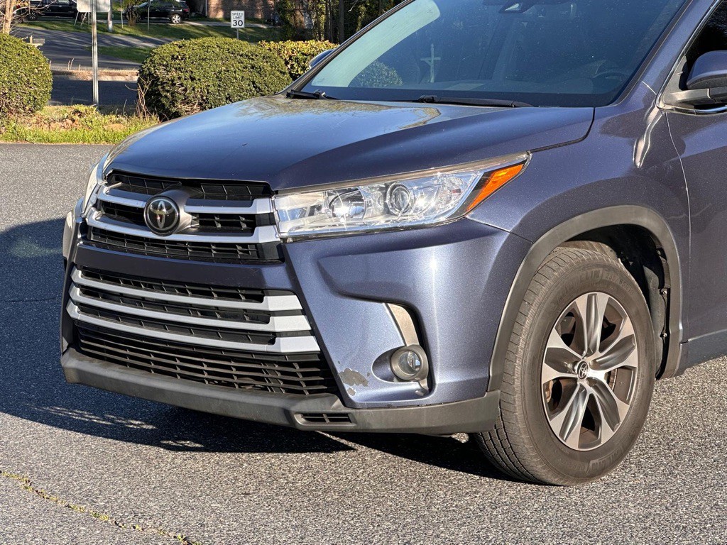 2017 Toyota Highlander Image 36