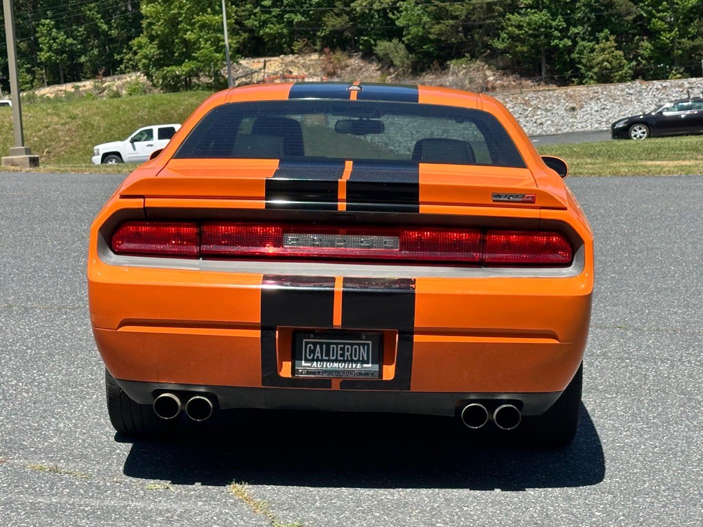 2012 Dodge Challenger Image 4