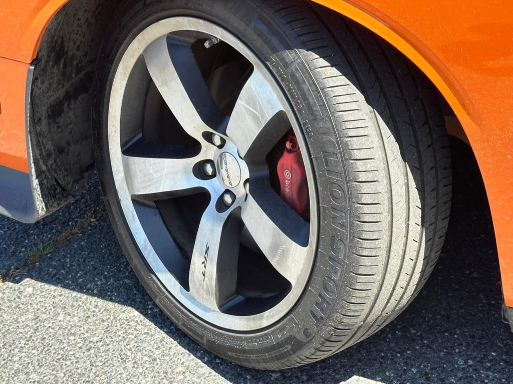 2012 Dodge Challenger Image 8
