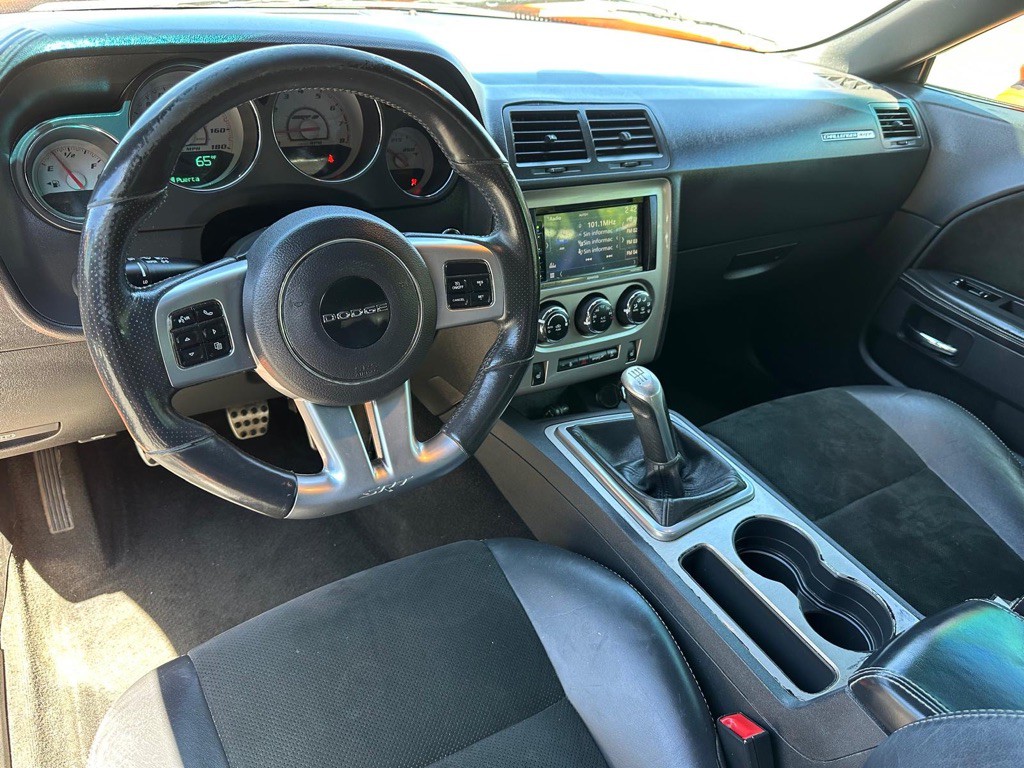 2012 Dodge Challenger Image 20