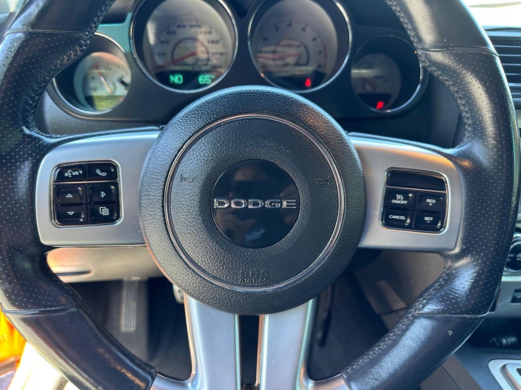 2012 Dodge Challenger Image 21