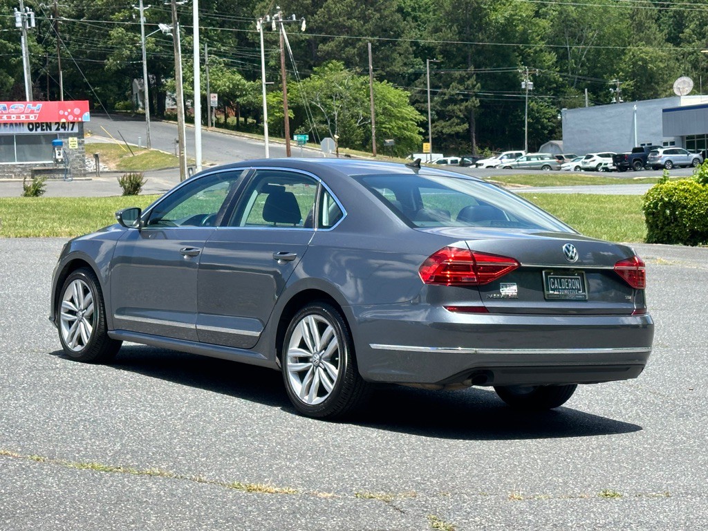 2016 Volkswagen Passat Image 3