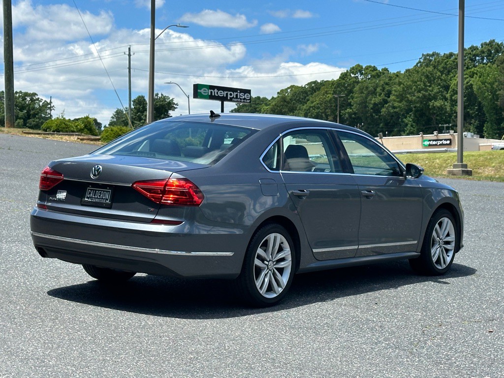 2016 Volkswagen Passat Image 6