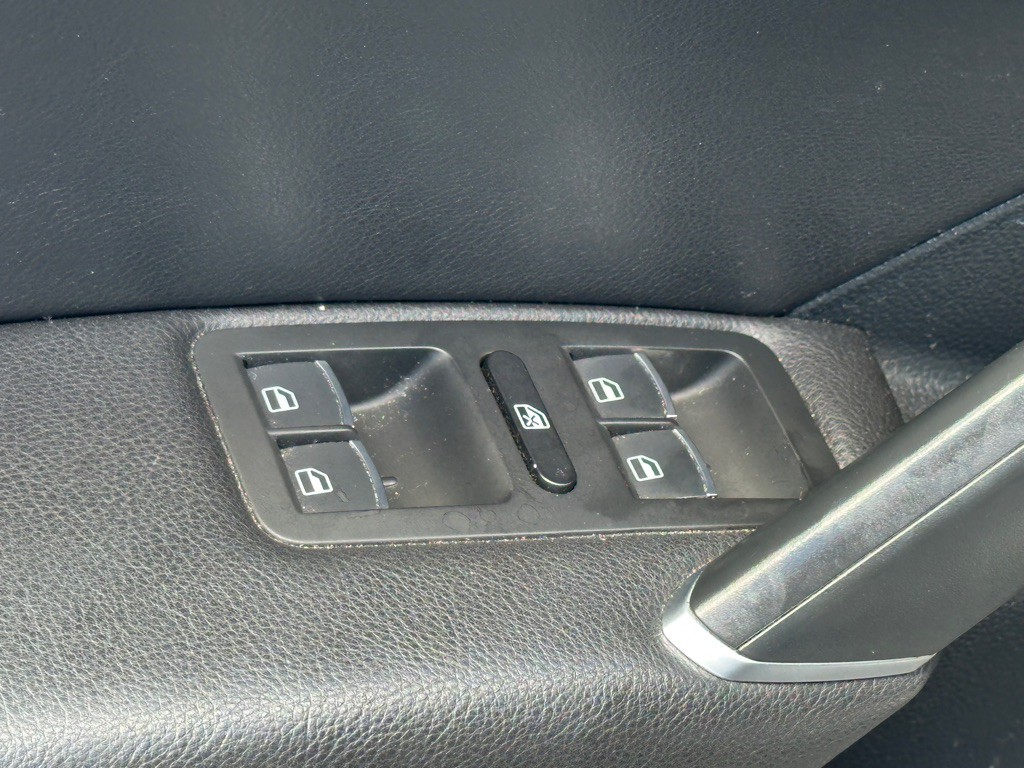 2016 Volkswagen Passat Image 15
